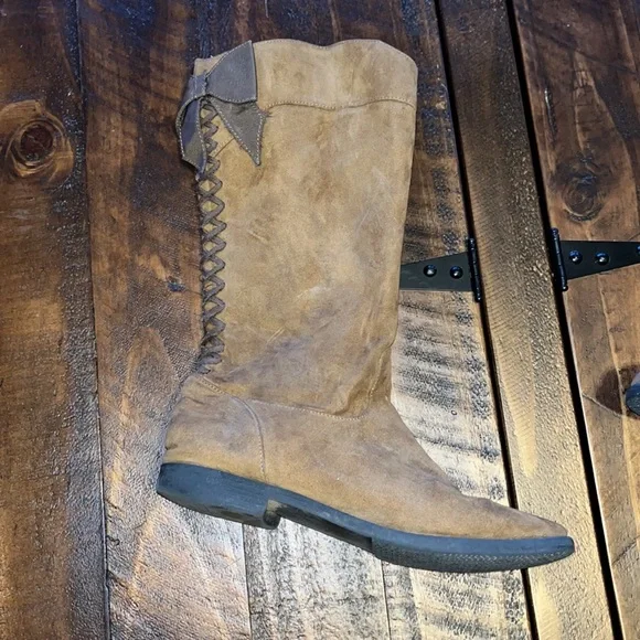 Kenneth Cole Girls Boots - Picture 5 of 13